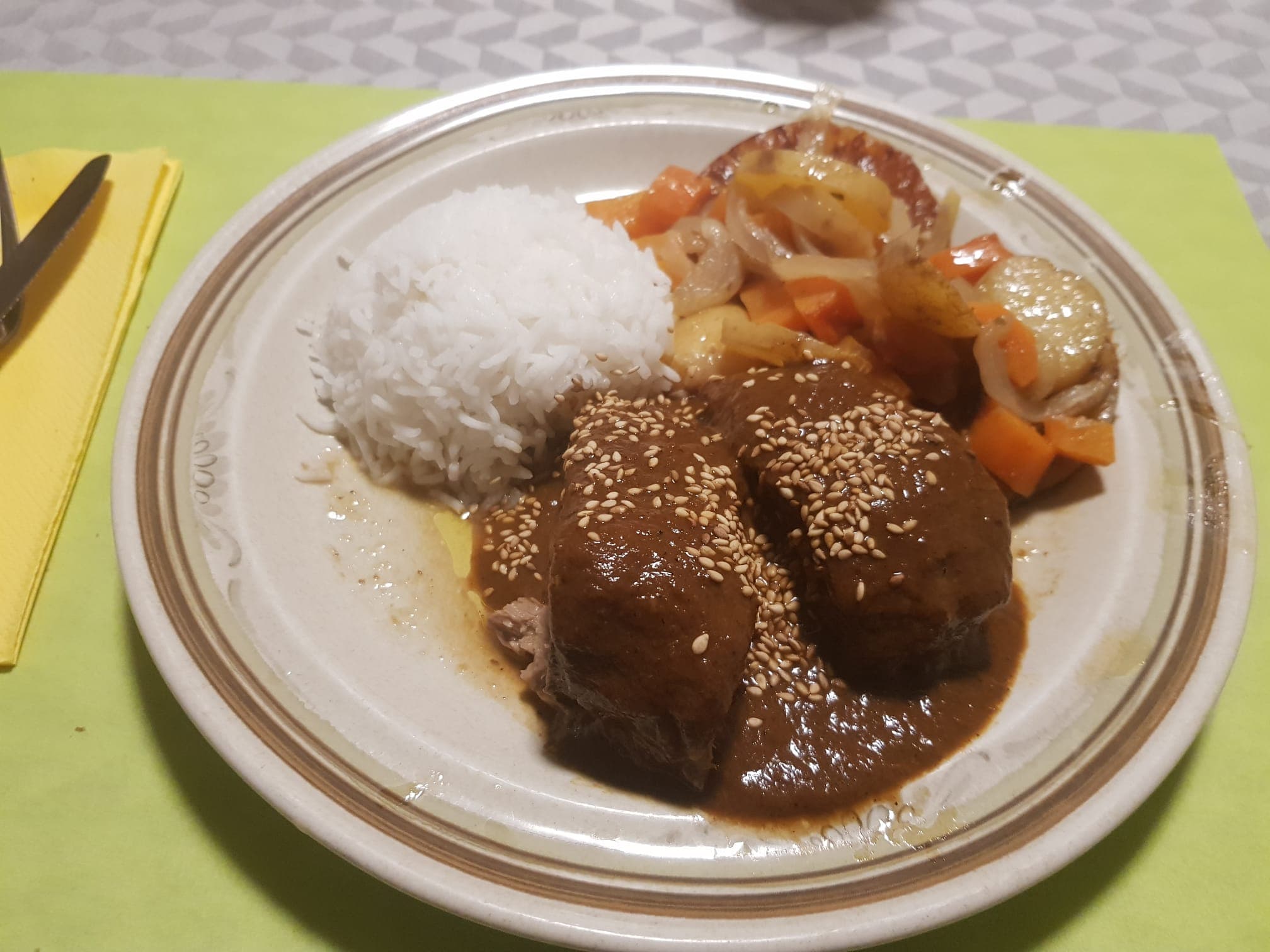 Mole con Pollo y Arroz